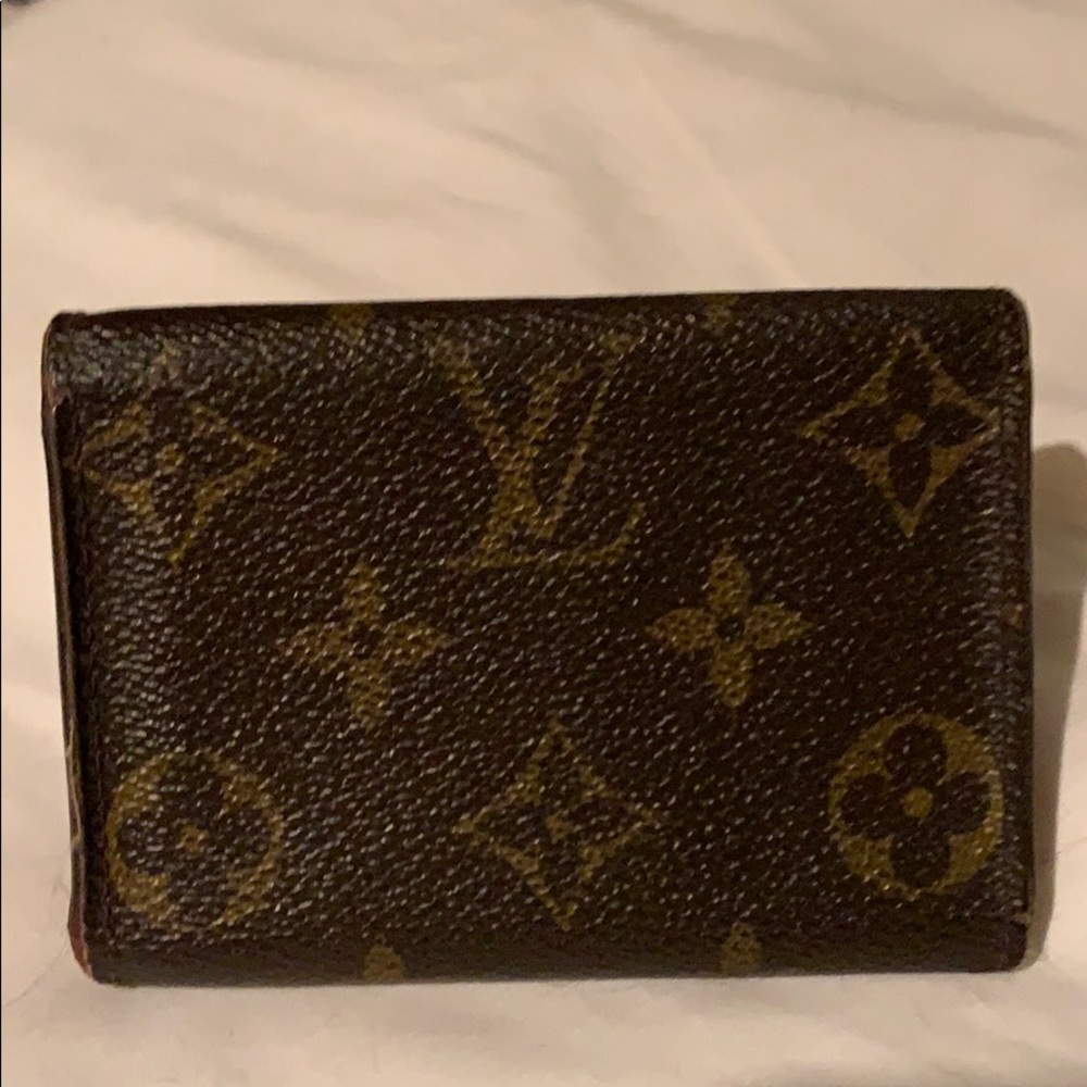 Authentic Louis Vuitton key holder